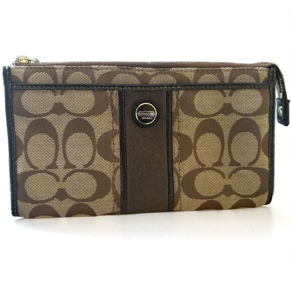 Coach Signature Canvas Wristlet Brown Khaki with leather Trim - Picture 1 of 6